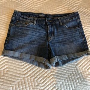 Mossimo Size 8 Shorts